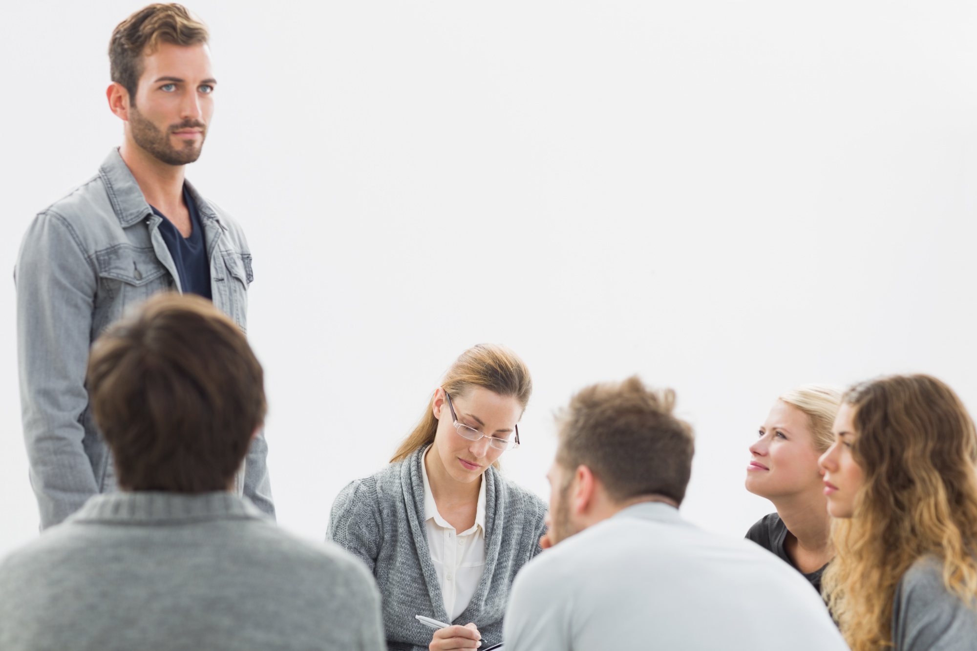 Workshop-Szene mit lokaler Community